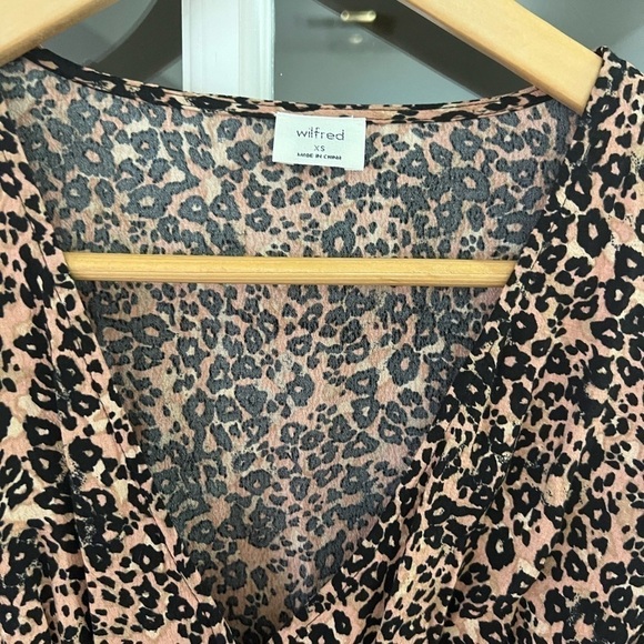 Aritzia - Wilfred New Gallery Dress - NWT - Size XS - Picture 8 of 10